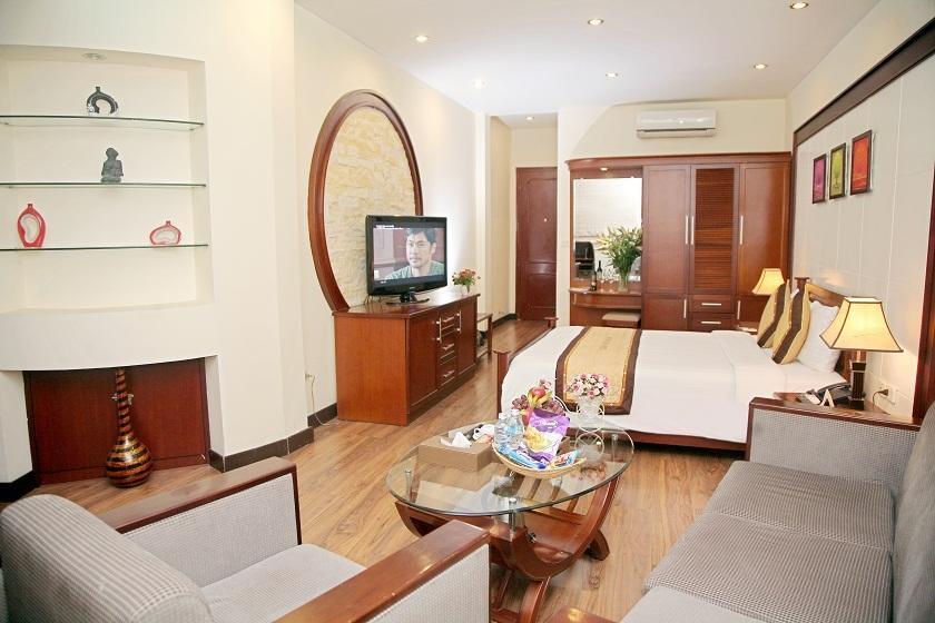 Huyen Chau Hotel ハノイ市 エクステリア 写真