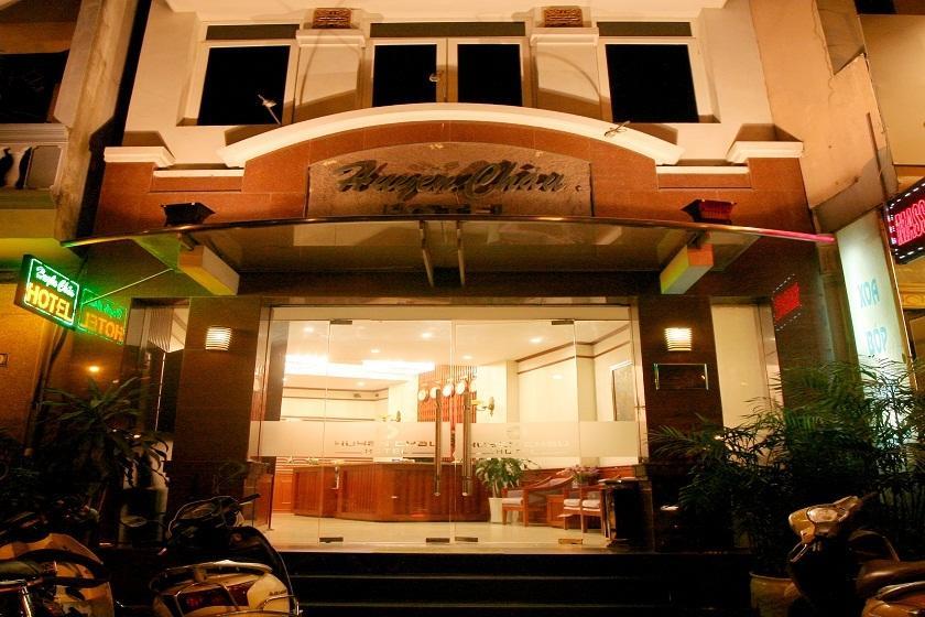 Huyen Chau Hotel ハノイ市 エクステリア 写真