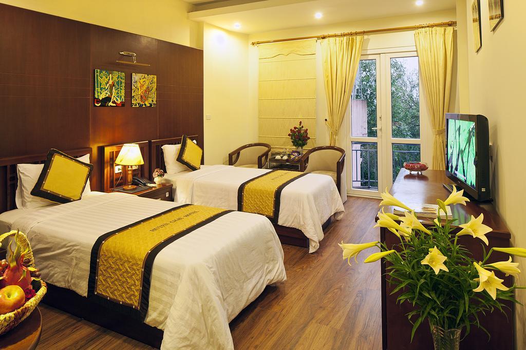 Huyen Chau Hotel ハノイ市 エクステリア 写真