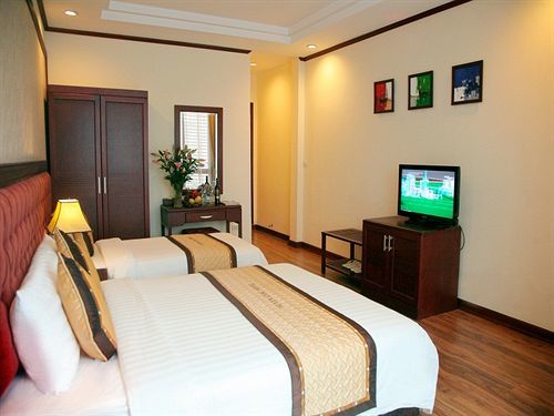 Huyen Chau Hotel ハノイ市 エクステリア 写真