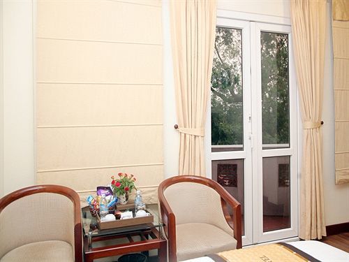 Huyen Chau Hotel ハノイ市 エクステリア 写真